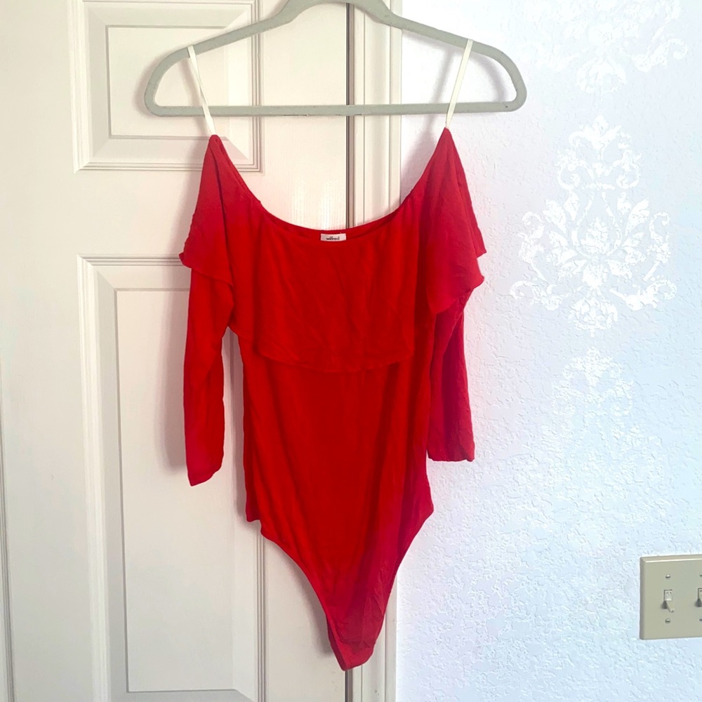 Aritzia Wilfred Off the Shoulder Bodysuit